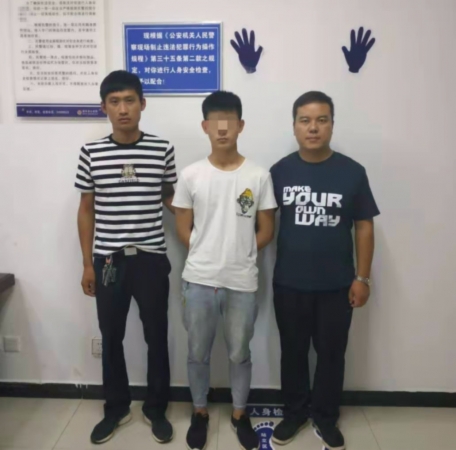 高温下蹲守俩小时 开封通许县警方成功抓获一名网上在逃人员