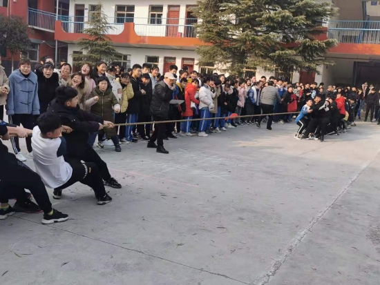 刘国伟 通讯员  王淑香)寒风料峭,冬意正浓,却丝毫阻挡不住鹤壁淇滨区